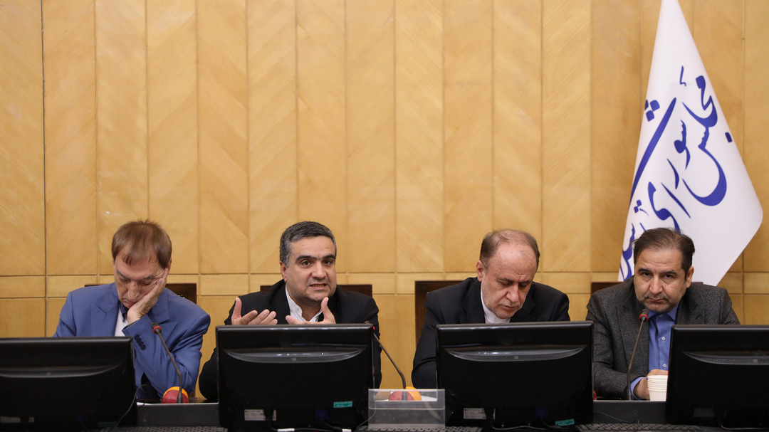 تلاش برای تقویت منابع صندوق بیماران خاص و صعب العلاج/ اجازه حذف ارز ترجیحی دارو و تجهیزات پزشکی را نمی‌دهیم/  فراهم کردن بستر قانونی و ایمن برای مشارکت خیرین خارج از کشور